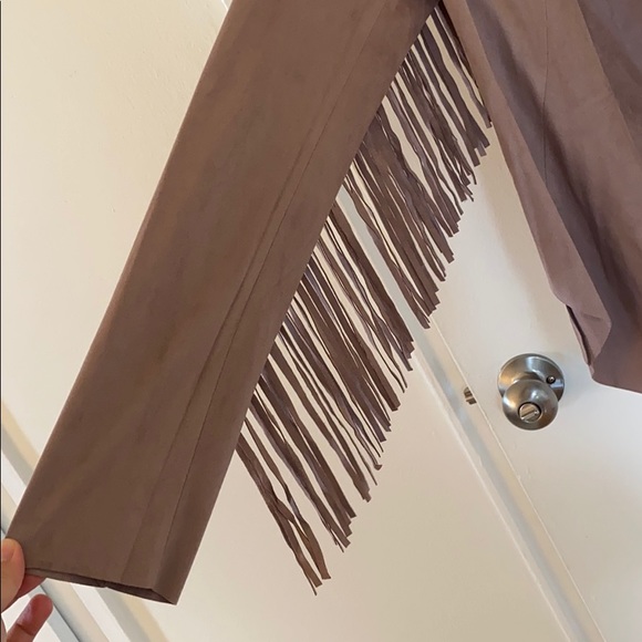 FRINGE faux suede wrap - Picture 4 of 5